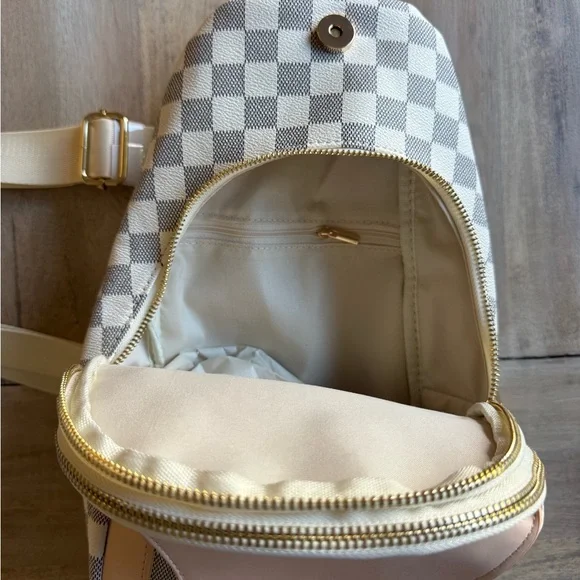 Checkered Beige and Cream Women's Bag - Picture 3 of 7